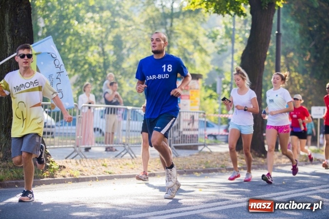 Zdjęcie w galerii na portalu naszraciborz.pl: Do biegu, gotowi, start! I RAFAKO Półmaraton Racibórz już za nami wiadomości z regionu