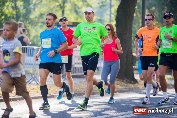 Zdjęcie w galerii na portalu naszraciborz.pl: Do biegu, gotowi, start! I RAFAKO Półmaraton Racibórz już za nami wiadomości z regionu