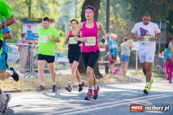 Zdjęcie w galerii na portalu naszraciborz.pl: Do biegu, gotowi, start! I RAFAKO Półmaraton Racibórz już za nami wiadomości z regionu
