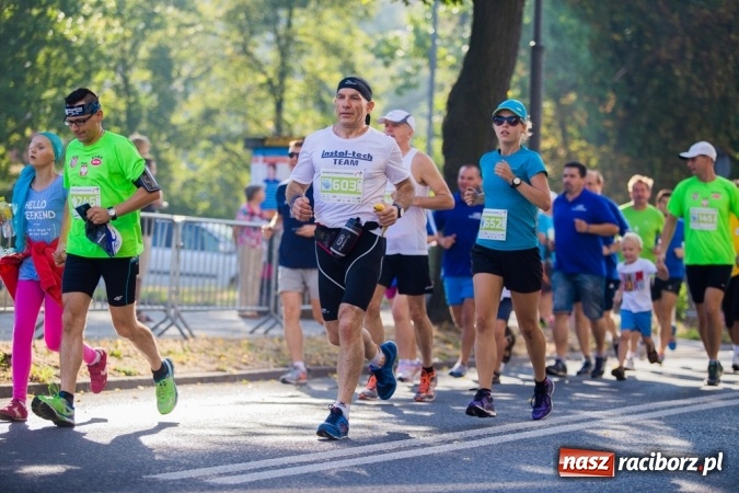 Zdjęcie w galerii na portalu naszraciborz.pl: Do biegu, gotowi, start! I RAFAKO Półmaraton Racibórz już za nami wiadomości z regionu