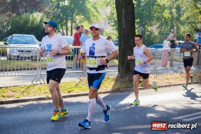 Zdjęcie w galerii na portalu naszraciborz.pl: Do biegu, gotowi, start! I RAFAKO Półmaraton Racibórz już za nami wiadomości z regionu