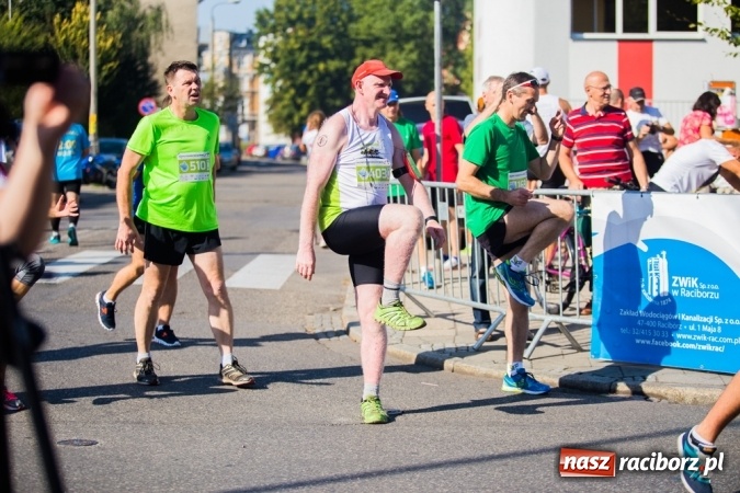 Zdjęcie w galerii na portalu naszraciborz.pl: Do biegu, gotowi, start! I RAFAKO Półmaraton Racibórz już za nami wiadomości z regionu