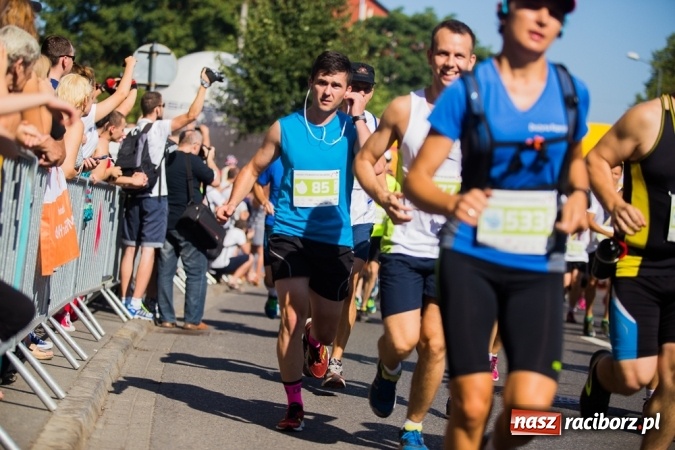 Zdjęcie w galerii na portalu naszraciborz.pl: Do biegu, gotowi, start! I RAFAKO Półmaraton Racibórz już za nami wiadomości z regionu