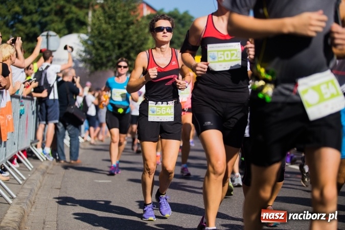 Zdjęcie w galerii na portalu naszraciborz.pl: Do biegu, gotowi, start! I RAFAKO Półmaraton Racibórz już za nami wiadomości z regionu