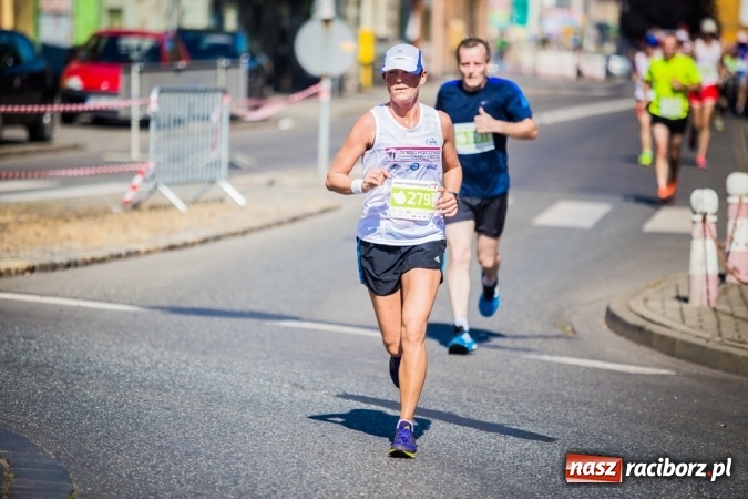 Zdjęcie w galerii na portalu naszraciborz.pl: Do biegu, gotowi, start! I RAFAKO Półmaraton Racibórz już za nami wiadomości z regionu