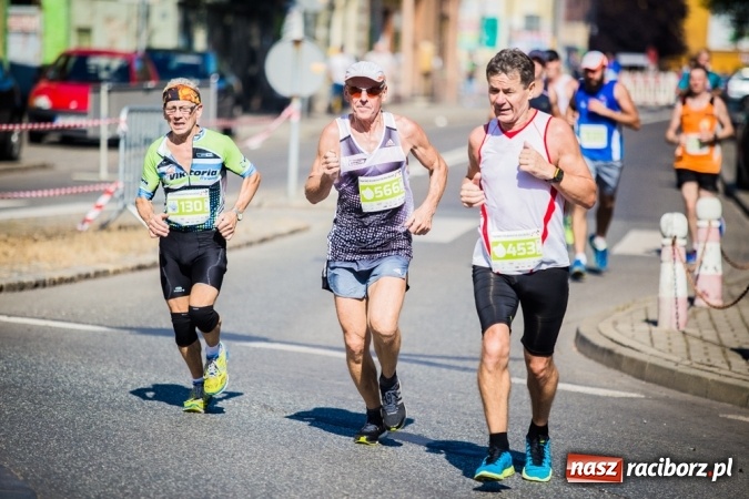 Zdjęcie w galerii na portalu naszraciborz.pl: Do biegu, gotowi, start! I RAFAKO Półmaraton Racibórz już za nami wiadomości z regionu