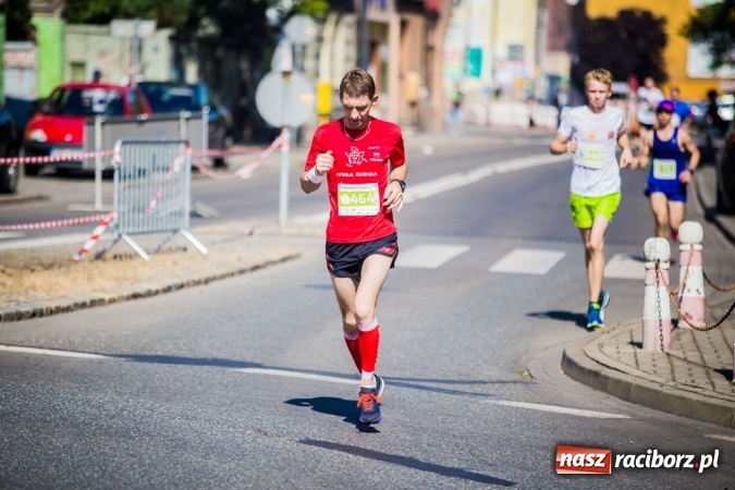 Zdjęcie w galerii na portalu naszraciborz.pl: Do biegu, gotowi, start! I RAFAKO Półmaraton Racibórz już za nami wiadomości z regionu