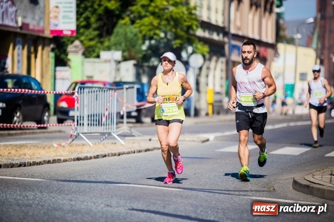 Zdjęcie w galerii na portalu naszraciborz.pl: Do biegu, gotowi, start! I RAFAKO Półmaraton Racibórz już za nami wiadomości z regionu
