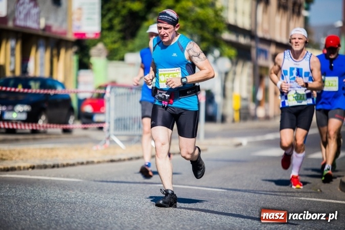 Zdjęcie w galerii na portalu naszraciborz.pl: Do biegu, gotowi, start! I RAFAKO Półmaraton Racibórz już za nami wiadomości z regionu