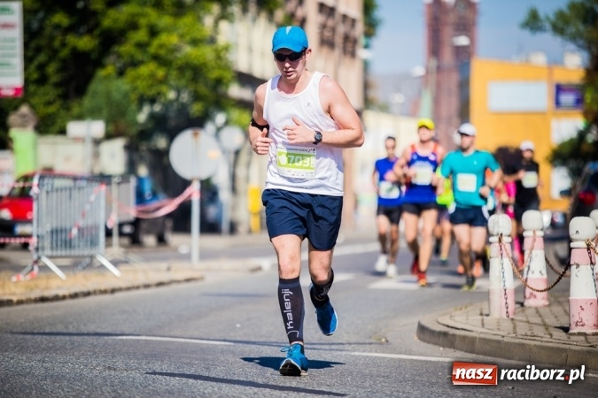 Zdjęcie w galerii na portalu naszraciborz.pl: Do biegu, gotowi, start! I RAFAKO Półmaraton Racibórz już za nami wiadomości z regionu