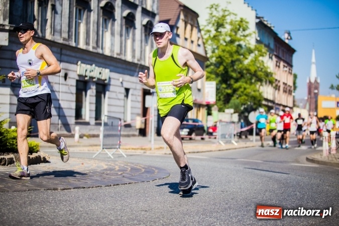 Zdjęcie w galerii na portalu naszraciborz.pl: Do biegu, gotowi, start! I RAFAKO Półmaraton Racibórz już za nami wiadomości z regionu