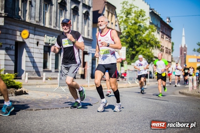 Zdjęcie w galerii na portalu naszraciborz.pl: Do biegu, gotowi, start! I RAFAKO Półmaraton Racibórz już za nami wiadomości z regionu