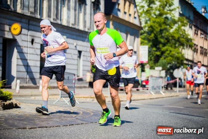 Zdjęcie w galerii na portalu naszraciborz.pl: Do biegu, gotowi, start! I RAFAKO Półmaraton Racibórz już za nami wiadomości z regionu
