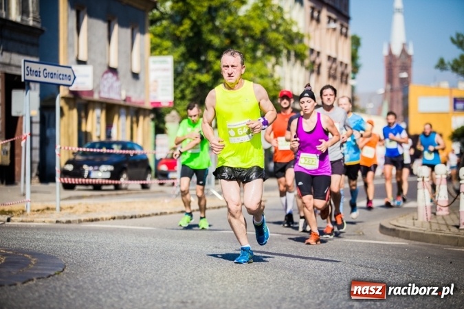 Zdjęcie w galerii na portalu naszraciborz.pl: Do biegu, gotowi, start! I RAFAKO Półmaraton Racibórz już za nami wiadomości z regionu