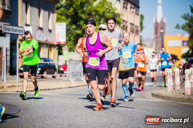Zdjęcie w galerii na portalu naszraciborz.pl: Do biegu, gotowi, start! I RAFAKO Półmaraton Racibórz już za nami wiadomości z regionu
