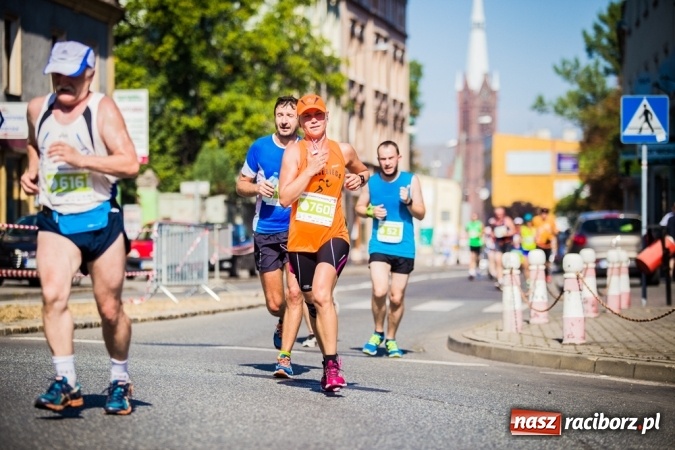 Zdjęcie w galerii na portalu naszraciborz.pl: Do biegu, gotowi, start! I RAFAKO Półmaraton Racibórz już za nami wiadomości z regionu