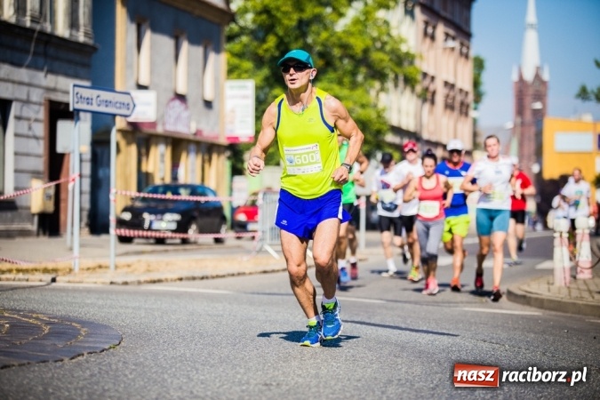 Zdjęcie w galerii na portalu naszraciborz.pl: Do biegu, gotowi, start! I RAFAKO Półmaraton Racibórz już za nami wiadomości z regionu