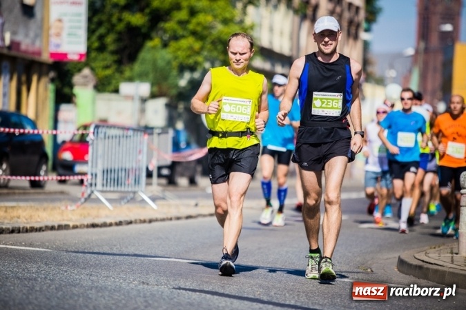 Zdjęcie w galerii na portalu naszraciborz.pl: Do biegu, gotowi, start! I RAFAKO Półmaraton Racibórz już za nami wiadomości z regionu