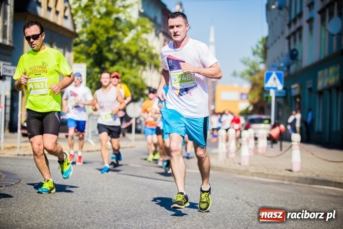 Zdjęcie w galerii na portalu naszraciborz.pl: Do biegu, gotowi, start! I RAFAKO Półmaraton Racibórz już za nami wiadomości z regionu