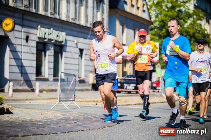 Zdjęcie w galerii na portalu naszraciborz.pl: Do biegu, gotowi, start! I RAFAKO Półmaraton Racibórz już za nami wiadomości z regionu