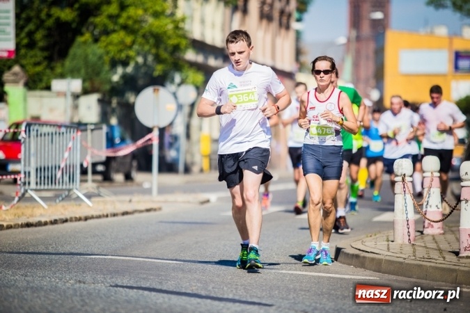 Zdjęcie w galerii na portalu naszraciborz.pl: Do biegu, gotowi, start! I RAFAKO Półmaraton Racibórz już za nami wiadomości z regionu