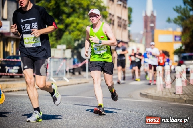 Zdjęcie w galerii na portalu naszraciborz.pl: Do biegu, gotowi, start! I RAFAKO Półmaraton Racibórz już za nami wiadomości z regionu