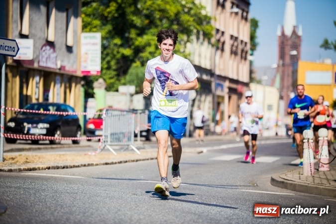 Zdjęcie w galerii na portalu naszraciborz.pl: Do biegu, gotowi, start! I RAFAKO Półmaraton Racibórz już za nami wiadomości z regionu