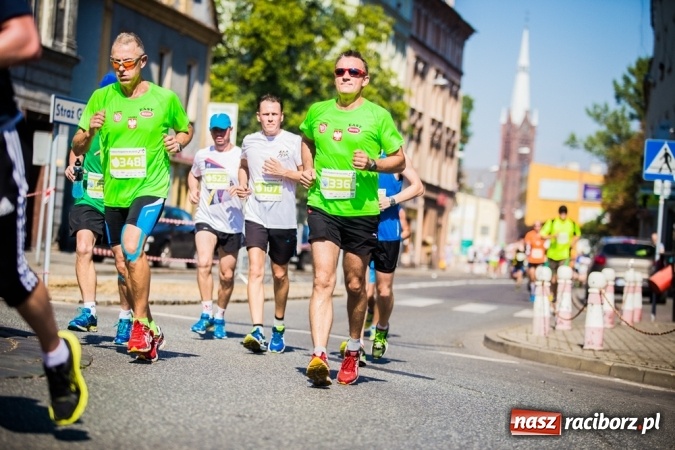 Zdjęcie w galerii na portalu naszraciborz.pl: Do biegu, gotowi, start! I RAFAKO Półmaraton Racibórz już za nami wiadomości z regionu