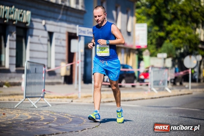 Zdjęcie w galerii na portalu naszraciborz.pl: Do biegu, gotowi, start! I RAFAKO Półmaraton Racibórz już za nami wiadomości z regionu