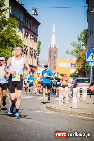 Zdjęcie w galerii na portalu naszraciborz.pl: Do biegu, gotowi, start! I RAFAKO Półmaraton Racibórz już za nami wiadomości z regionu