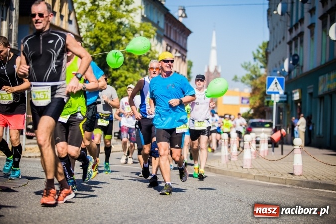 Zdjęcie w galerii na portalu naszraciborz.pl: Do biegu, gotowi, start! I RAFAKO Półmaraton Racibórz już za nami wiadomości z regionu