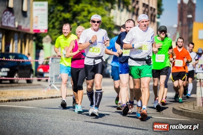 Zdjęcie w galerii na portalu naszraciborz.pl: Do biegu, gotowi, start! I RAFAKO Półmaraton Racibórz już za nami wiadomości z regionu