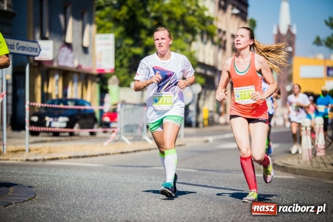 Zdjęcie w galerii na portalu naszraciborz.pl: Do biegu, gotowi, start! I RAFAKO Półmaraton Racibórz już za nami wiadomości z regionu