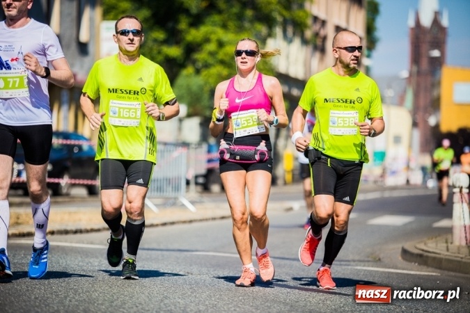 Zdjęcie w galerii na portalu naszraciborz.pl: Do biegu, gotowi, start! I RAFAKO Półmaraton Racibórz już za nami wiadomości z regionu