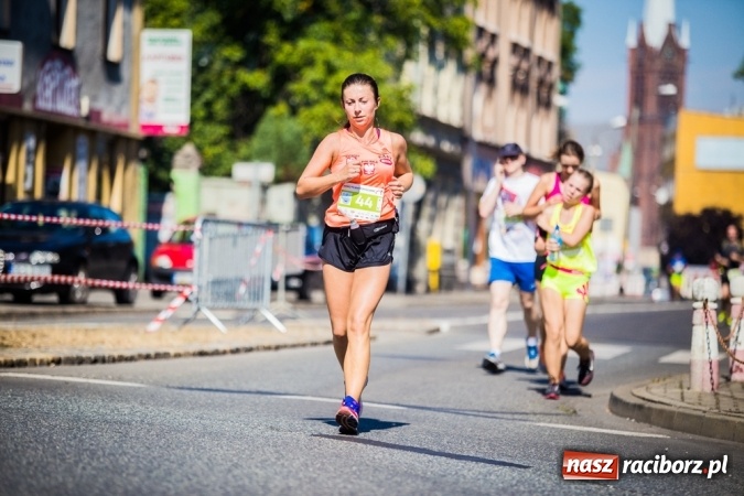 Zdjęcie w galerii na portalu naszraciborz.pl: Do biegu, gotowi, start! I RAFAKO Półmaraton Racibórz już za nami wiadomości z regionu