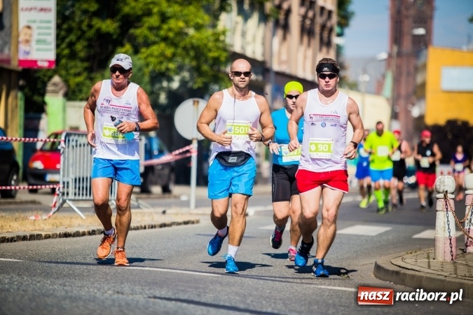 Zdjęcie w galerii na portalu naszraciborz.pl: Do biegu, gotowi, start! I RAFAKO Półmaraton Racibórz już za nami wiadomości z regionu