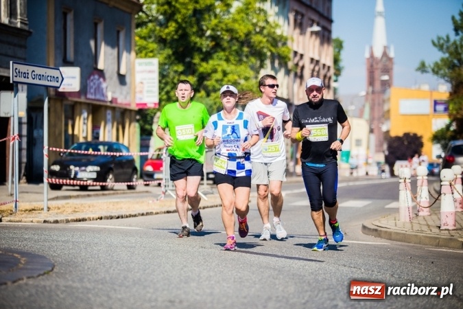 Zdjęcie w galerii na portalu naszraciborz.pl: Do biegu, gotowi, start! I RAFAKO Półmaraton Racibórz już za nami wiadomości z regionu