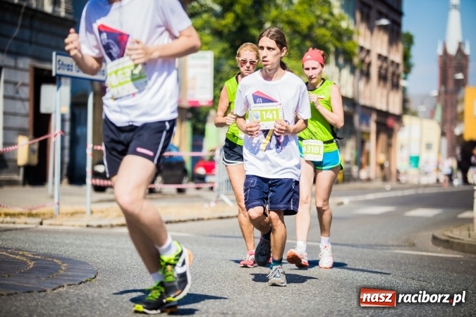 Zdjęcie w galerii na portalu naszraciborz.pl: Do biegu, gotowi, start! I RAFAKO Półmaraton Racibórz już za nami wiadomości z regionu