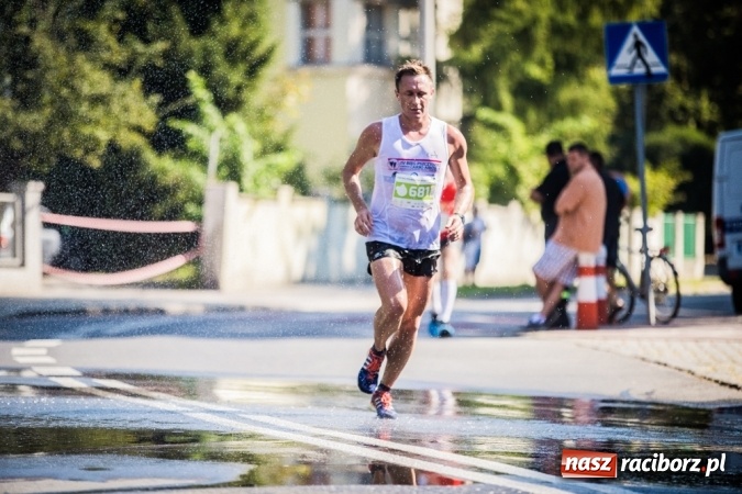 Zdjęcie w galerii na portalu naszraciborz.pl: Do biegu, gotowi, start! I RAFAKO Półmaraton Racibórz już za nami wiadomości z regionu