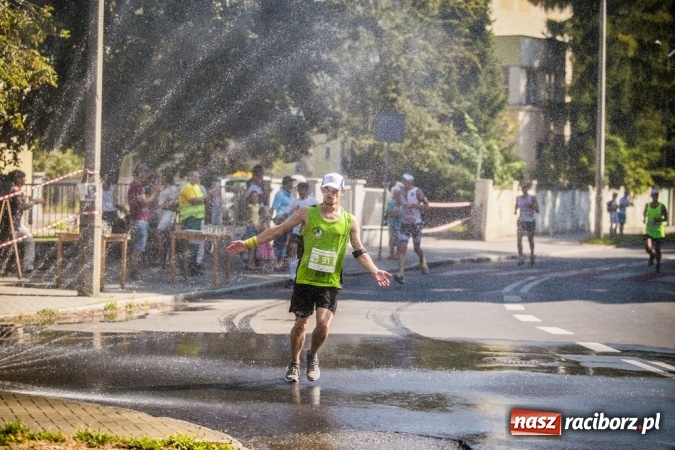 Zdjęcie w galerii na portalu naszraciborz.pl: Do biegu, gotowi, start! I RAFAKO Półmaraton Racibórz już za nami wiadomości z regionu
