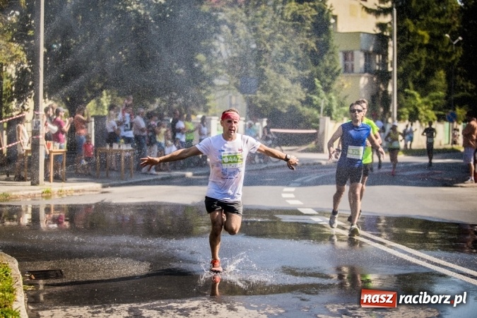 Zdjęcie w galerii na portalu naszraciborz.pl: Do biegu, gotowi, start! I RAFAKO Półmaraton Racibórz już za nami wiadomości z regionu