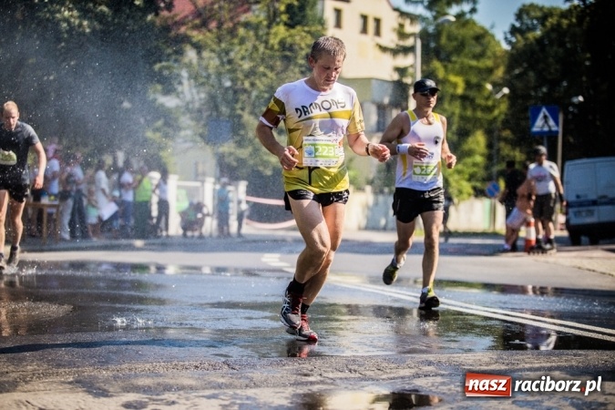 Zdjęcie w galerii na portalu naszraciborz.pl: Do biegu, gotowi, start! I RAFAKO Półmaraton Racibórz już za nami wiadomości z regionu