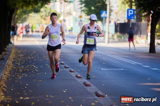 Zdjęcie w galerii na portalu naszraciborz.pl: Do biegu, gotowi, start! I RAFAKO Półmaraton Racibórz już za nami wiadomości z regionu