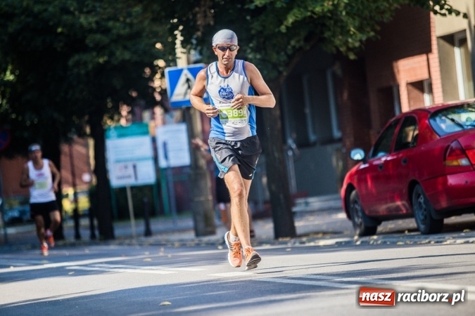 Zdjęcie w galerii na portalu naszraciborz.pl: Do biegu, gotowi, start! I RAFAKO Półmaraton Racibórz już za nami wiadomości z regionu