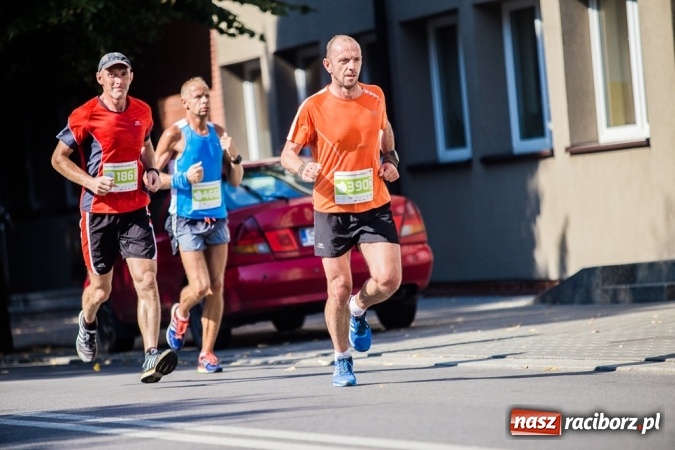Zdjęcie w galerii na portalu naszraciborz.pl: Do biegu, gotowi, start! I RAFAKO Półmaraton Racibórz już za nami wiadomości z regionu