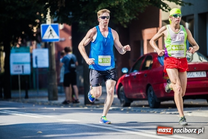 Zdjęcie w galerii na portalu naszraciborz.pl: Do biegu, gotowi, start! I RAFAKO Półmaraton Racibórz już za nami wiadomości z regionu
