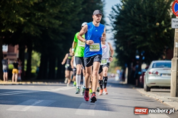 Zdjęcie w galerii na portalu naszraciborz.pl: Do biegu, gotowi, start! I RAFAKO Półmaraton Racibórz już za nami wiadomości z regionu
