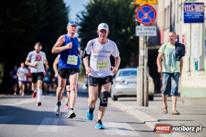 Zdjęcie w galerii na portalu naszraciborz.pl: Do biegu, gotowi, start! I RAFAKO Półmaraton Racibórz już za nami wiadomości z regionu