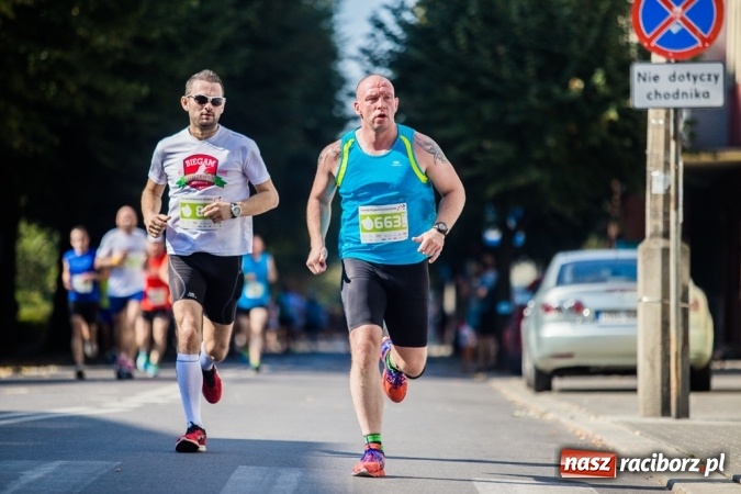 Zdjęcie w galerii na portalu naszraciborz.pl: Do biegu, gotowi, start! I RAFAKO Półmaraton Racibórz już za nami wiadomości z regionu
