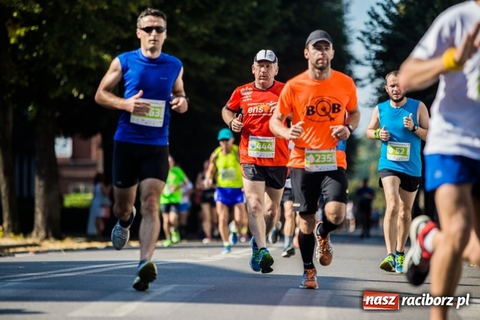 Zdjęcie w galerii na portalu naszraciborz.pl: Do biegu, gotowi, start! I RAFAKO Półmaraton Racibórz już za nami wiadomości z regionu